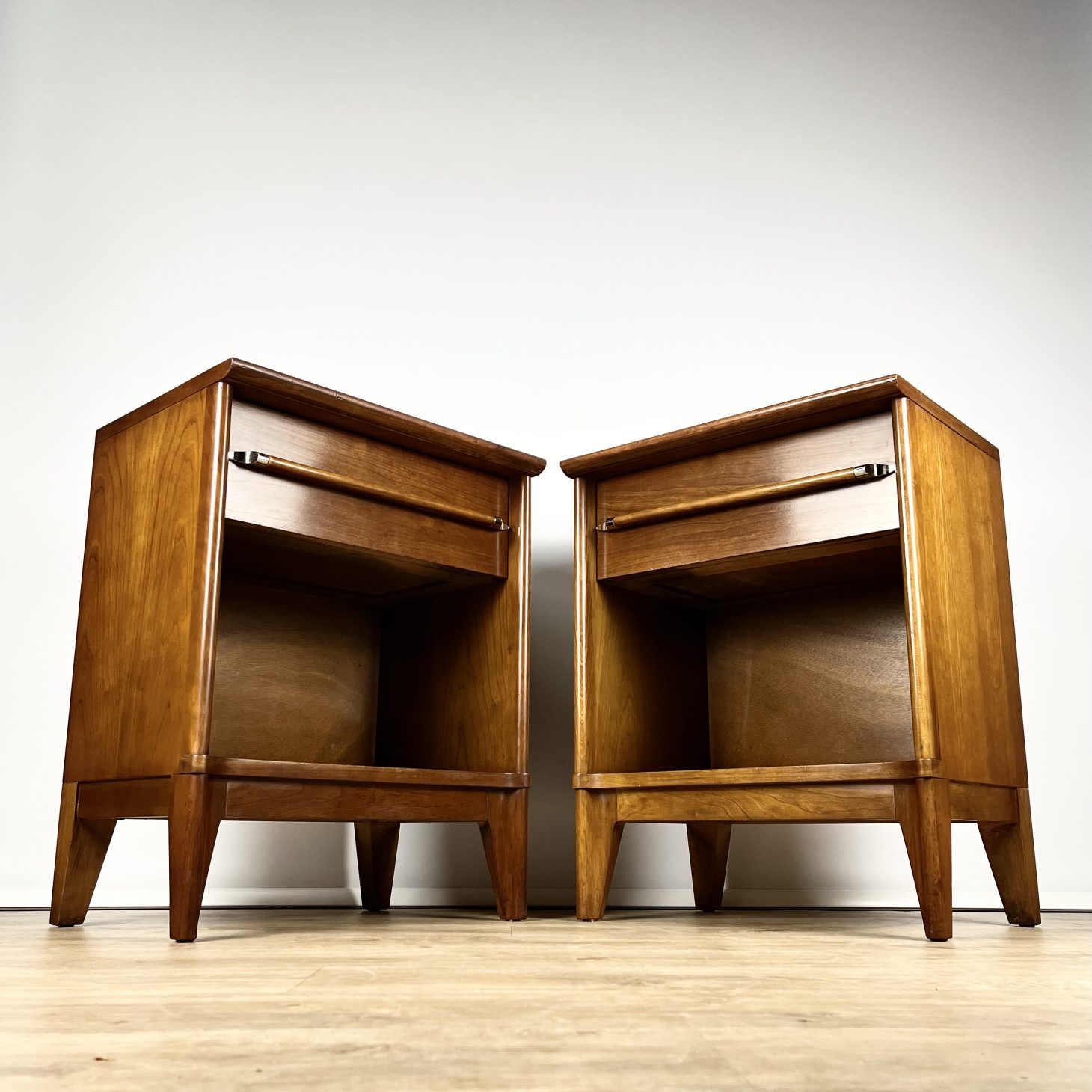 Sweet Pair of Mid-Century Gibbard Nightstands on Legs, Canadian 1950s